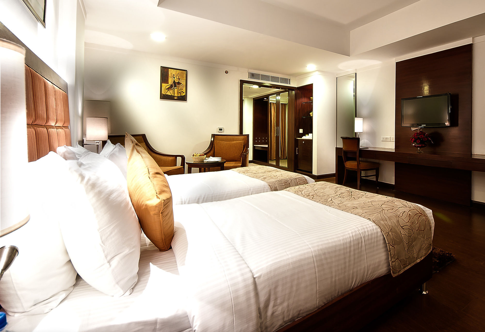 The Golden Plaza Hotel Panchkula Eksteriør bilde